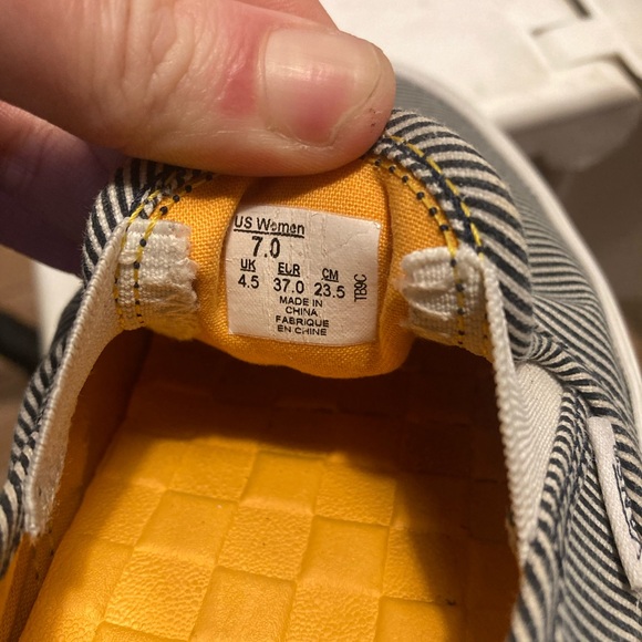 VANS slip-on shoes - Picture 7 of 9